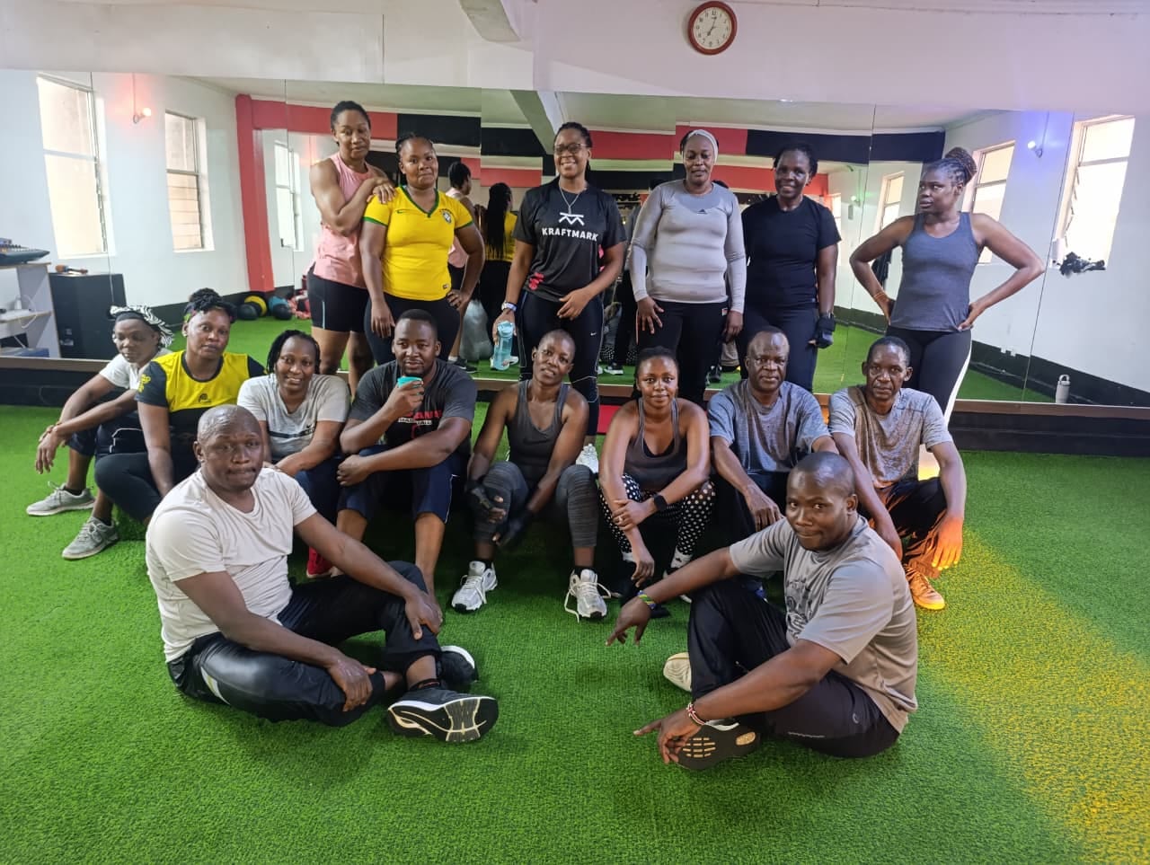 A full class gathered together after training
